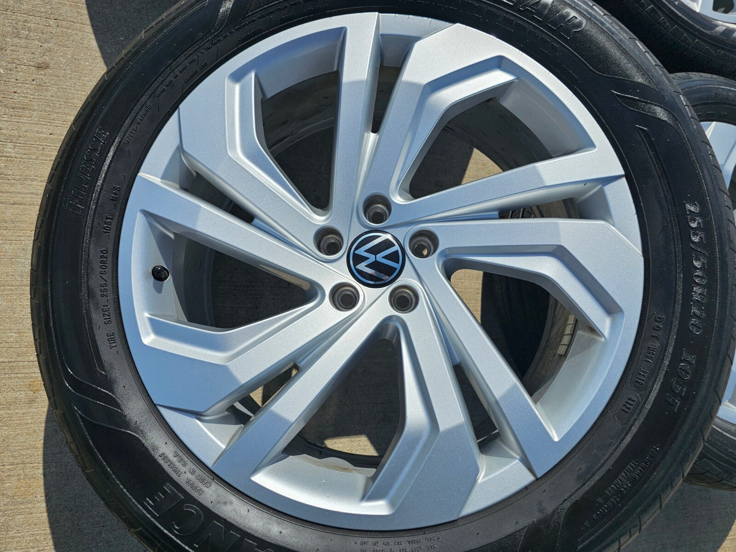 20" VW Atlas OEM wheels rims tires 96855A 70075 Audi Q7 2020 2021 2022 2023 2024