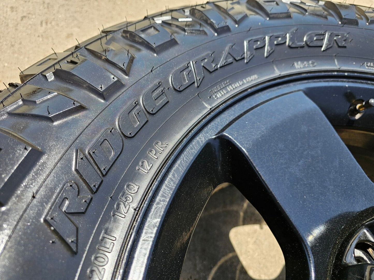 20" Ford F-250 F-350 OEM Lariat 3644 wheels rims NITTO 35"