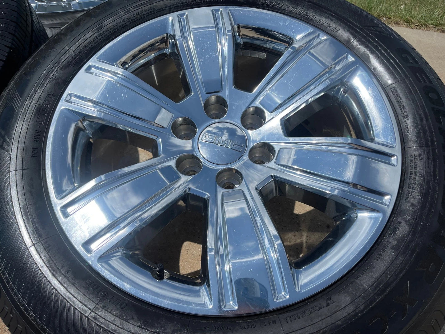 20" GMC Sierra Yukon DENALI OEM wheels rims 5752 chrome tires