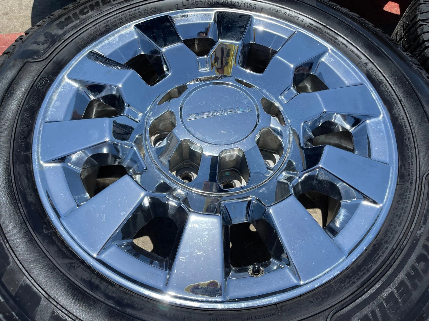20" GMC Sierra 2500 3500 DENALI OEM 5704 wheels rims tires MICHELIN