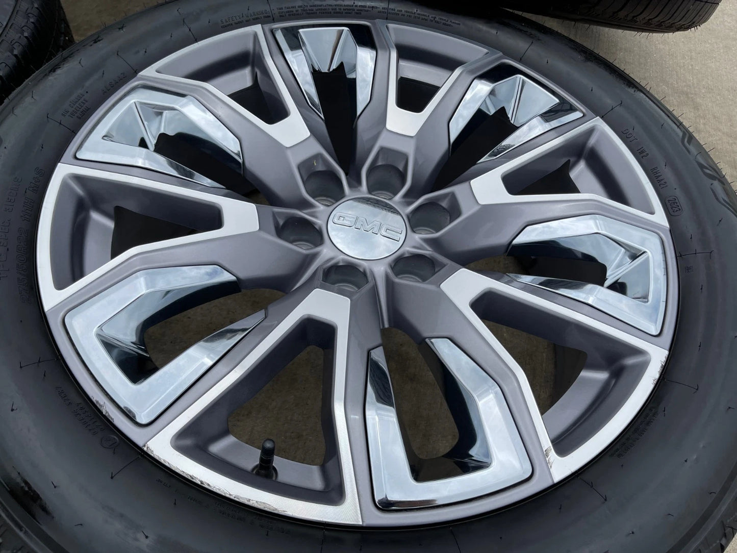 22" GMC Yukon Chevy Tahoe Escalade OEM chrome 95513 wheels rims