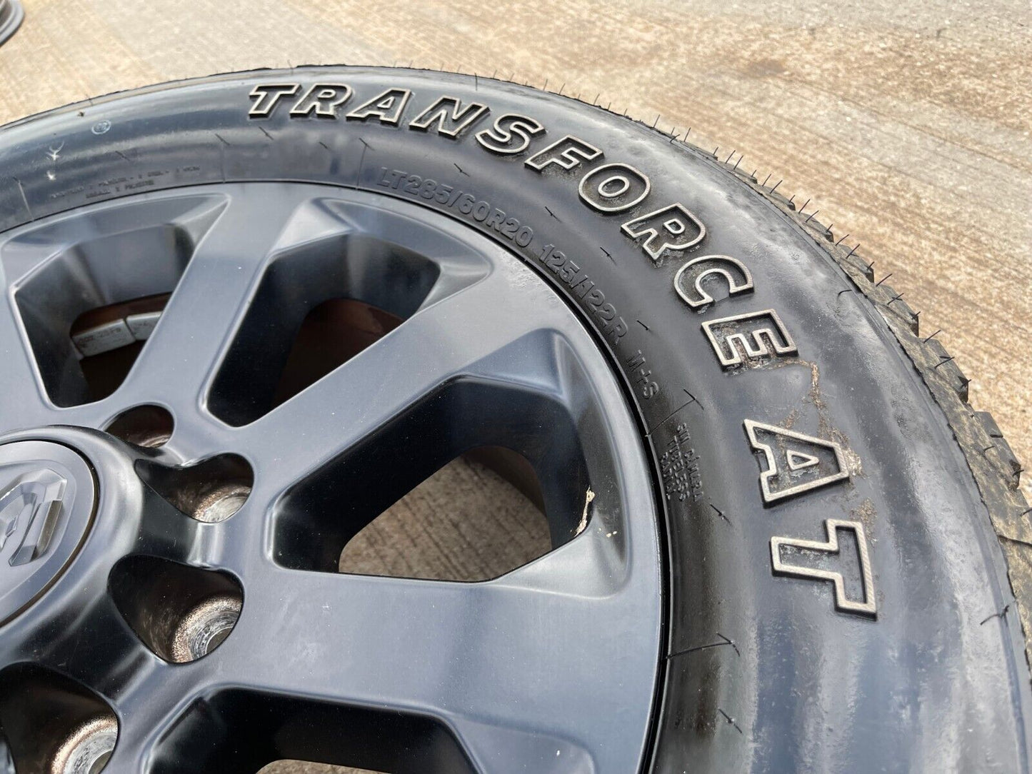 (1) 20" Dodge Ram 2500 3500 LARAMIE OEM 2700 black wheel rim tire spare