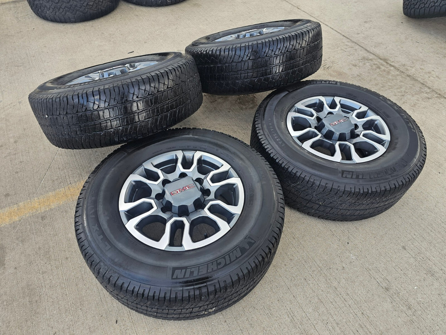 18" GMC Sierra AT4X Chevy Silverado 2500 3500 OEM 5949 wheels rims MICHELIN