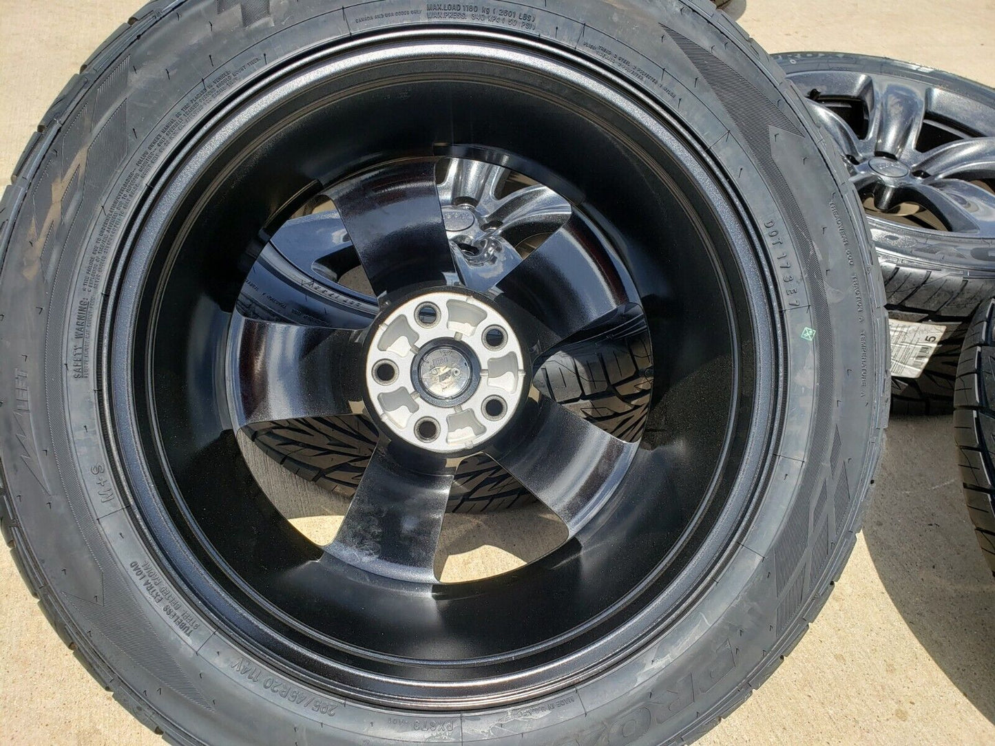 20" Jeep Grand Cherokee SRT Trackhawk OEM 9139 wheels rims tires NEW