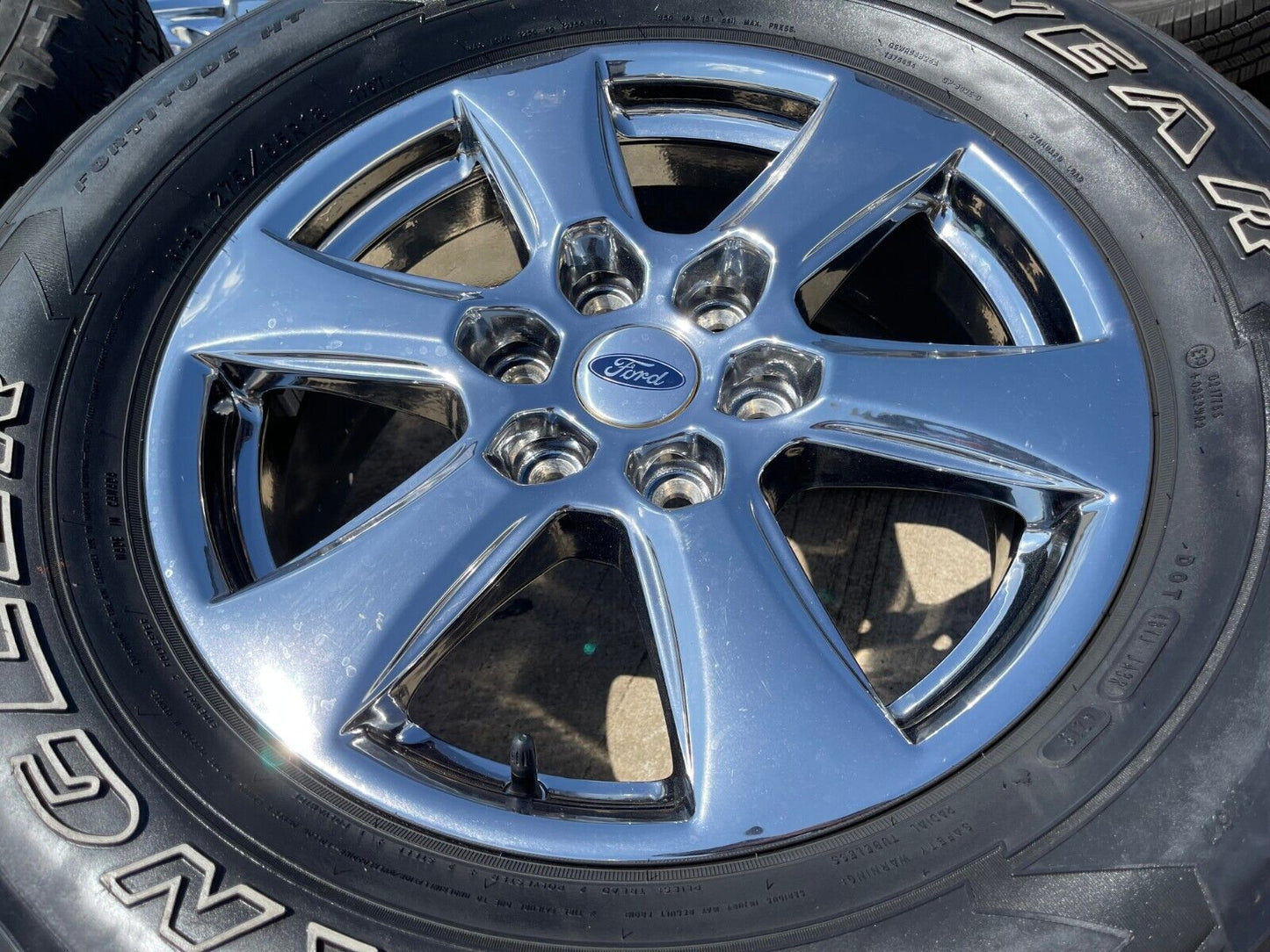18" Ford F-150 Lariat CHROME OEM rims wheels 10168 Expedition tires
