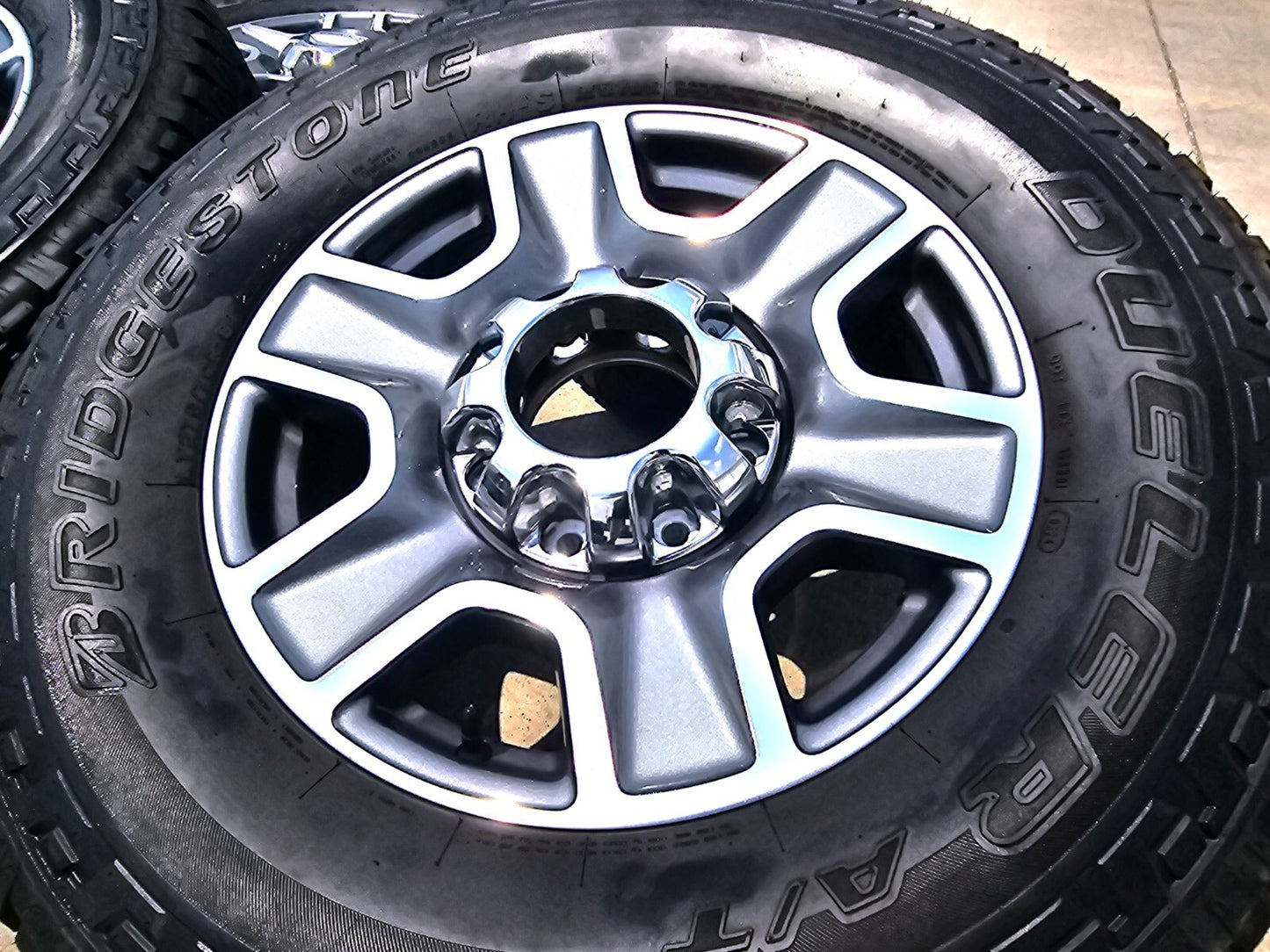 18" Ford F-250 F-350 Lariat FX-4 OEM gray wheels 10298 tires