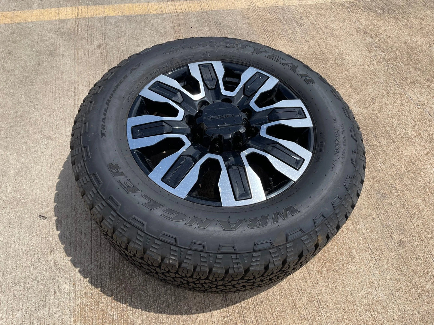 20" GMC Sierra DENALI ULTIMATE 2500 3500 OEM wheel rim 5958 Chevy Spare