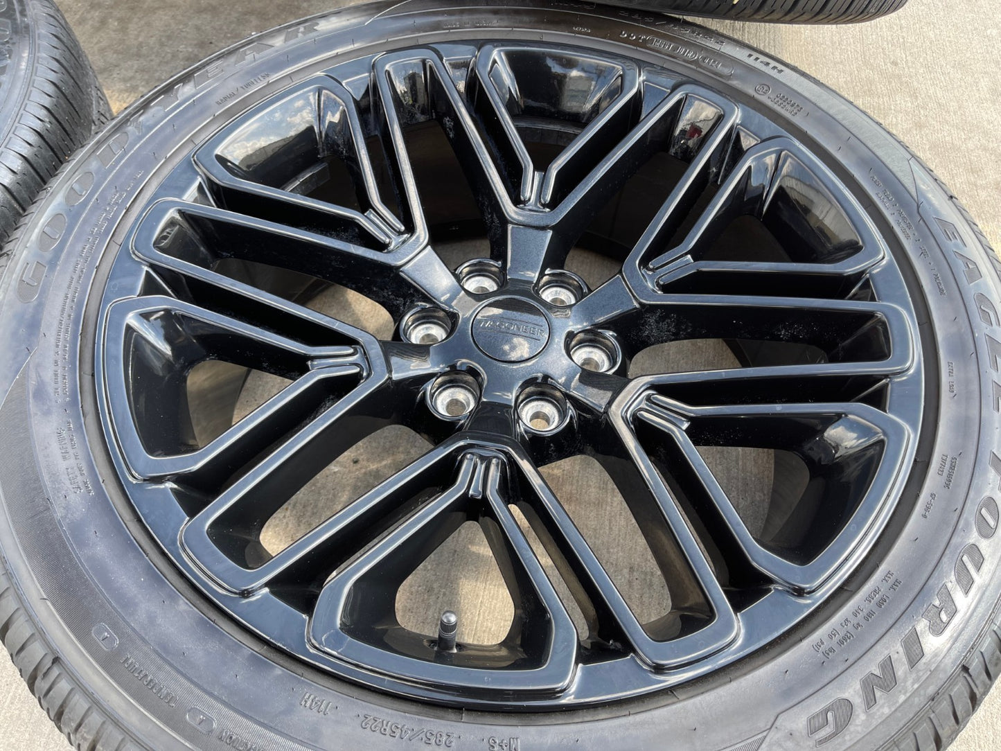 22" Jeep Grand Wagoneer OEM LIMITED 9317 rims wheels RAM 1500 2023 2024 2025