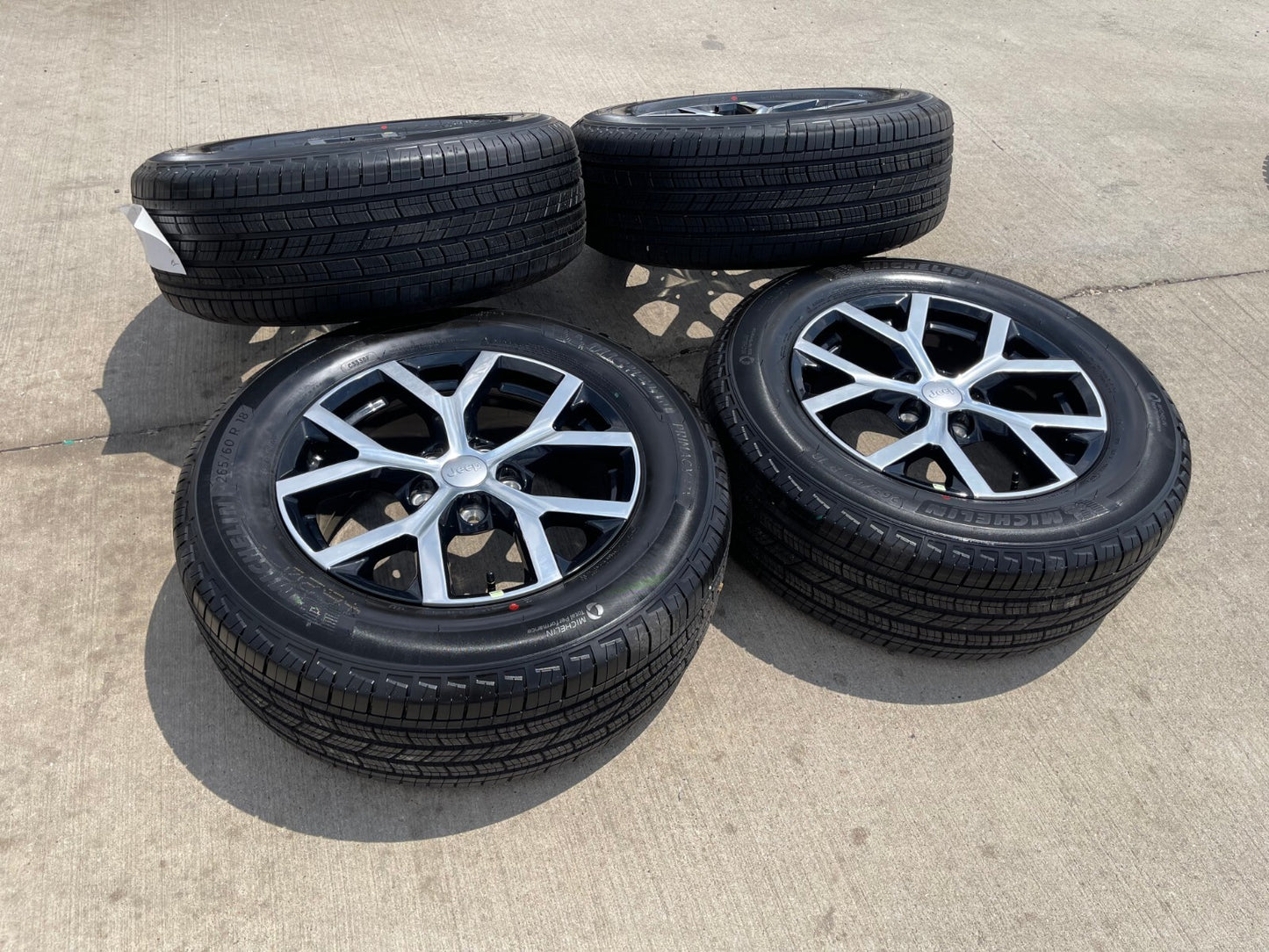 18" Jeep Grand Cherokee L OEM wheels rims 9285 Durango tires 2025 MICHELIN NEW