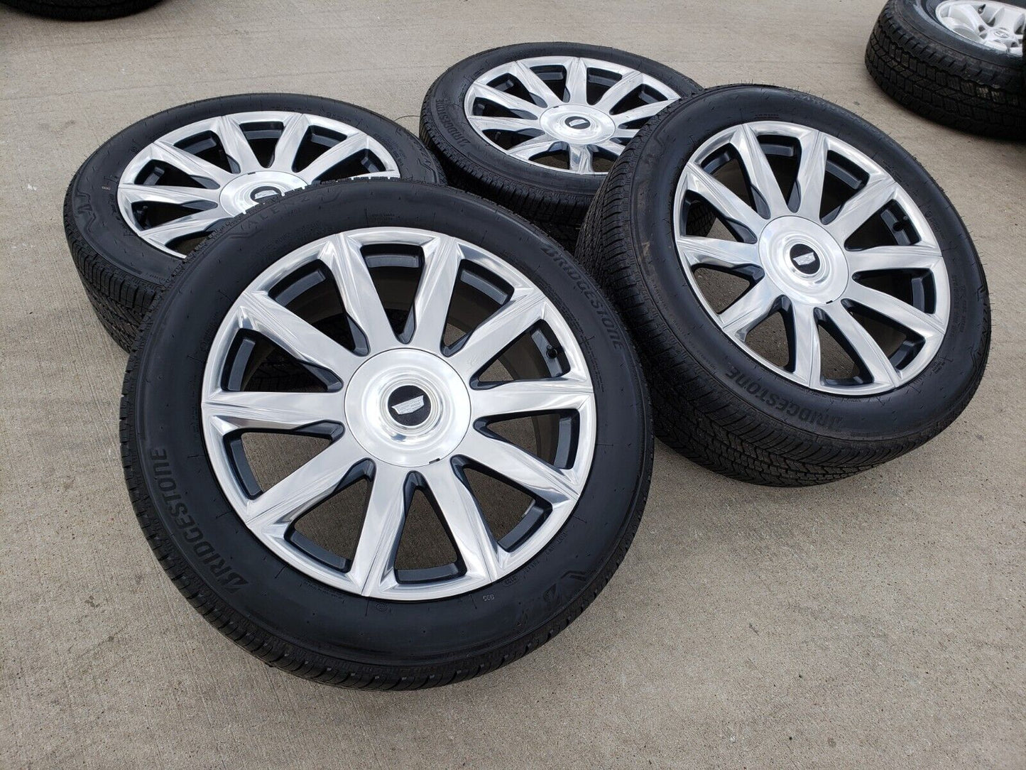 22" Cadillac Escalade Platinum OEM ORIGINAL wheels rims 95078 2023 2024 2025 NEW
