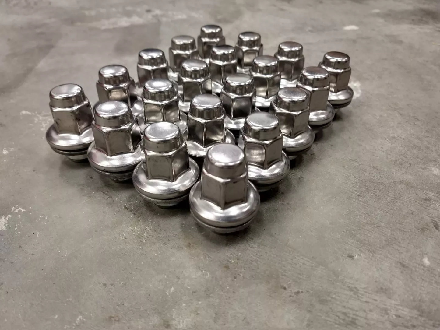 20) 14x1.5 OEM Toyota Tundra lug nuts washer polished LX570 Sequoia Land Cruiser