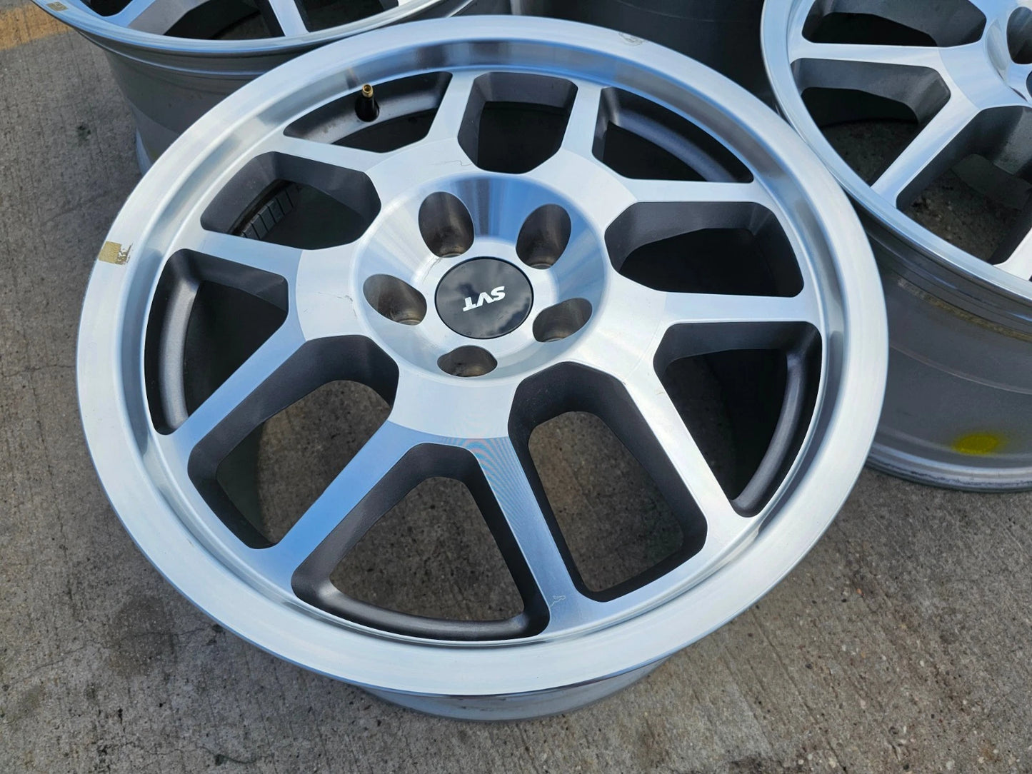 18" Ford Mustang SVT GT OEM wheels rims 3668