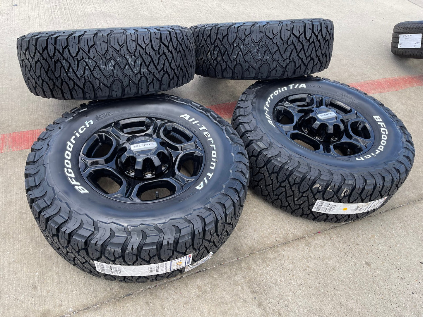 18" Ford F-250 F-350 Lariat FX-4 OEM 10479 black wheels 2024 2025 NEW BFG KO3