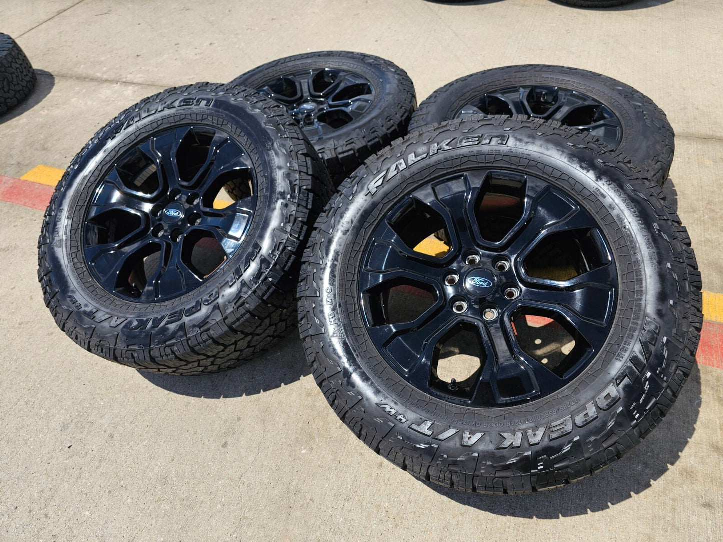 20" Ford F-150 PLATINUM OEM rim wheel 10348 Expedition FALKEN A/T4 35"