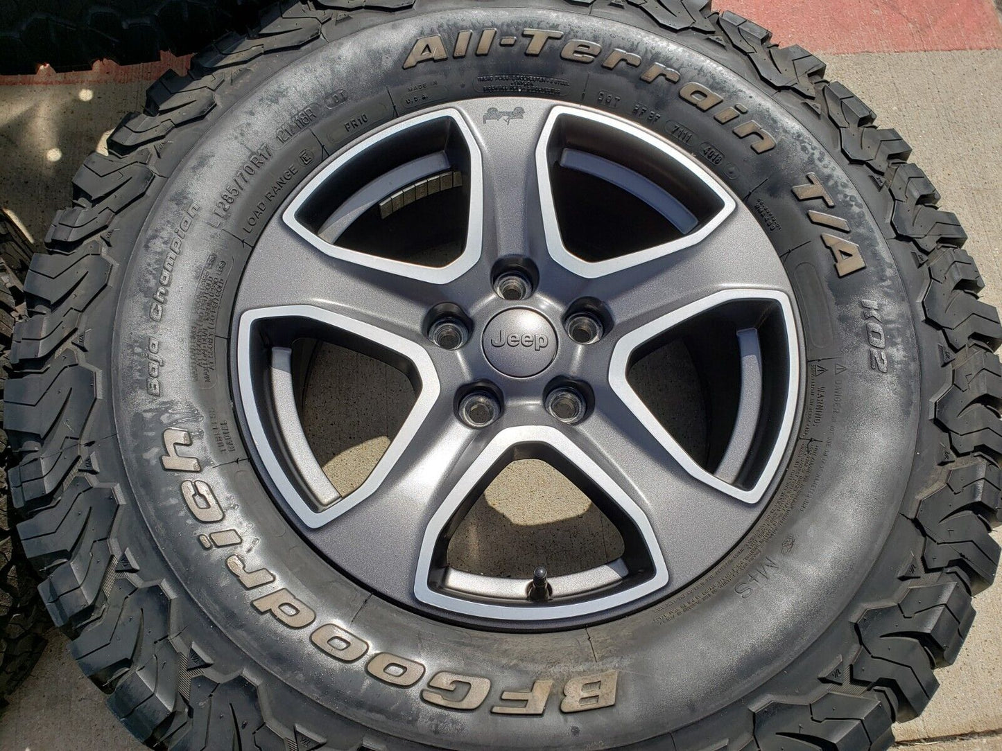 17" Jeep Wrangler Rubicon OEM wheels rims 9217 Gladiator 2020 2021 2022 2023 BFG