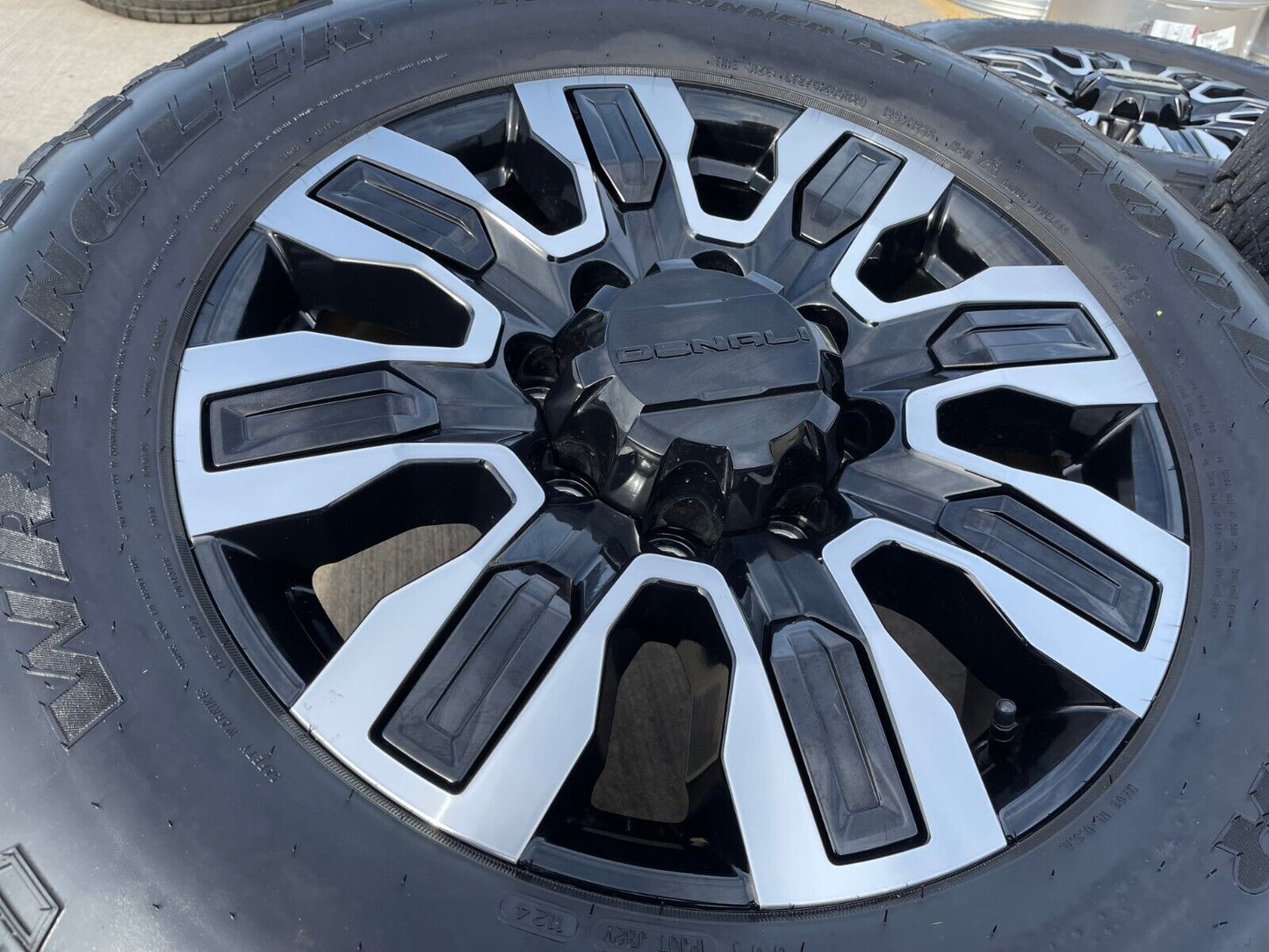 20" GMC Sierra DENALI ULTIMATE 2500 3500 OEM wheels rims 5958 Chevy 2023 2024