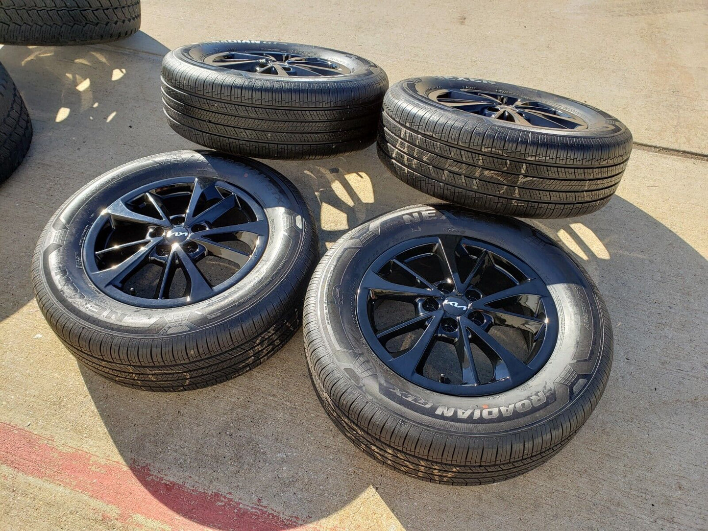 17" Kia Sportage Carnival OEM wheels rims tires 74829 Sorento Sedona 2022 2023