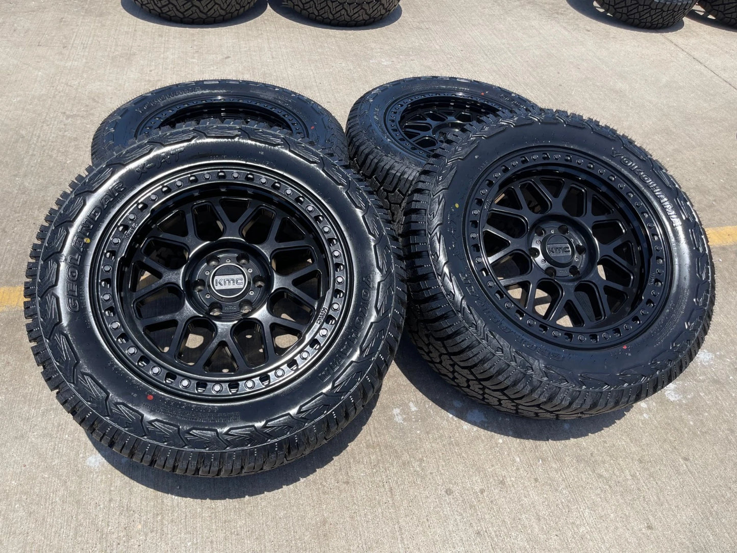 20x9 20" KMC KM549 Ford Expedition F-150 6x135 wheels rims tires 33" NEW