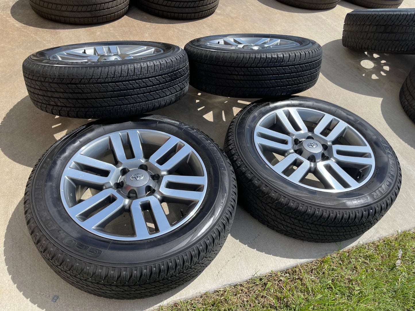 20" Toyota Tacoma 4Runner FJ Cruiser Lexus OEM 69561 wheels rims tires
