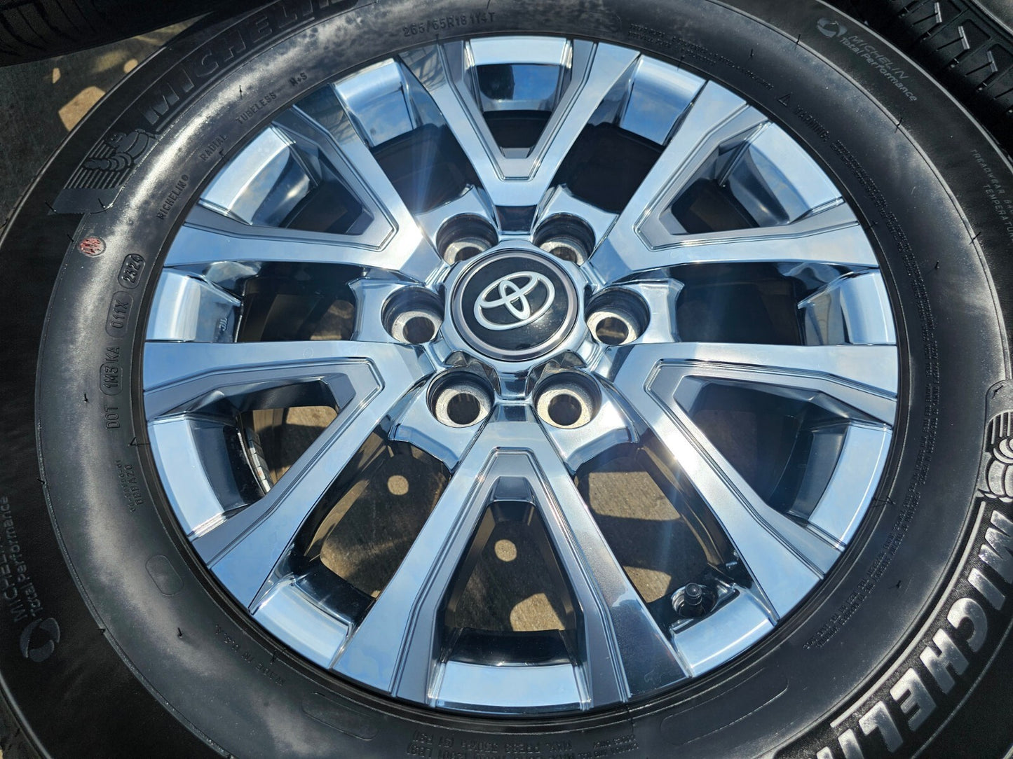 18" Toyota Tacoma LIMITED OEM chrome wheels rims 4260 4Runner 2025 NEW MICHELIN