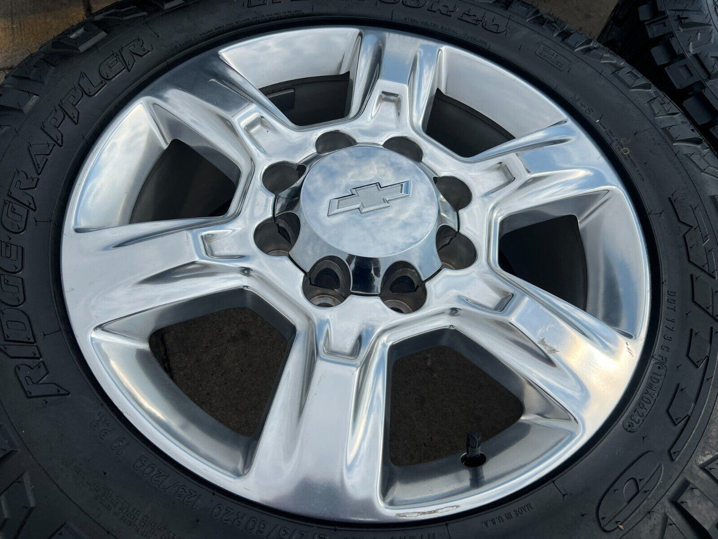 20" Chevy Silverado GMC 2500 OEM 5803 wheels rims NITTO RIDGE GRAPPLER 33" NEW