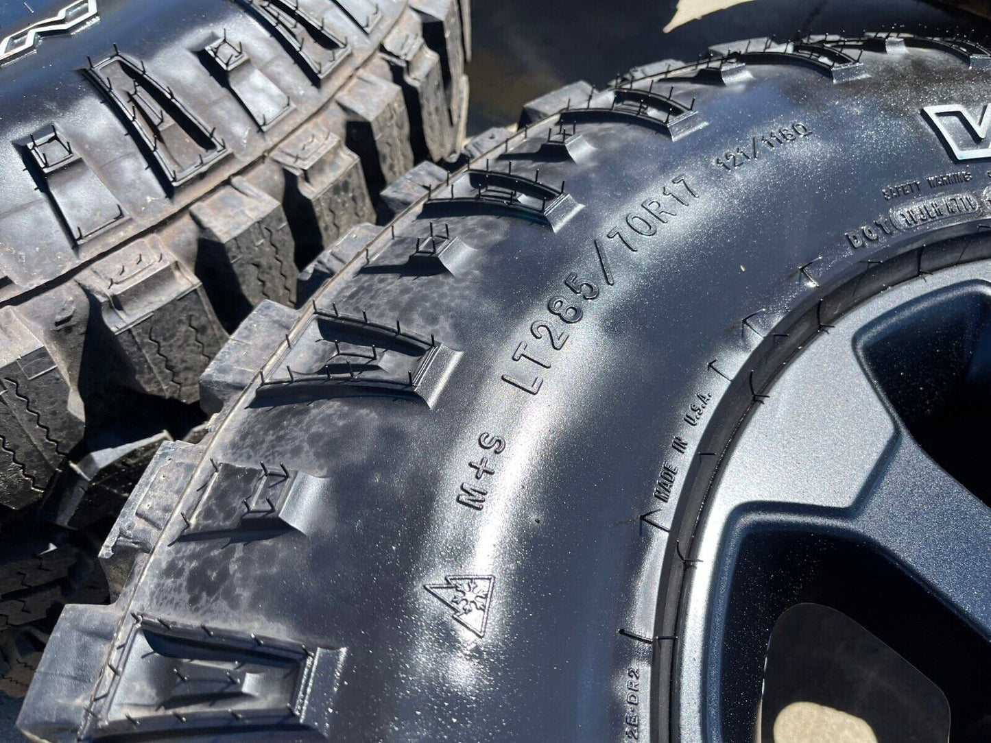 17" Ram 2500 3500 Laramie Power Wagon OEM wheels rims 2599 tires 2024 2025 NEW