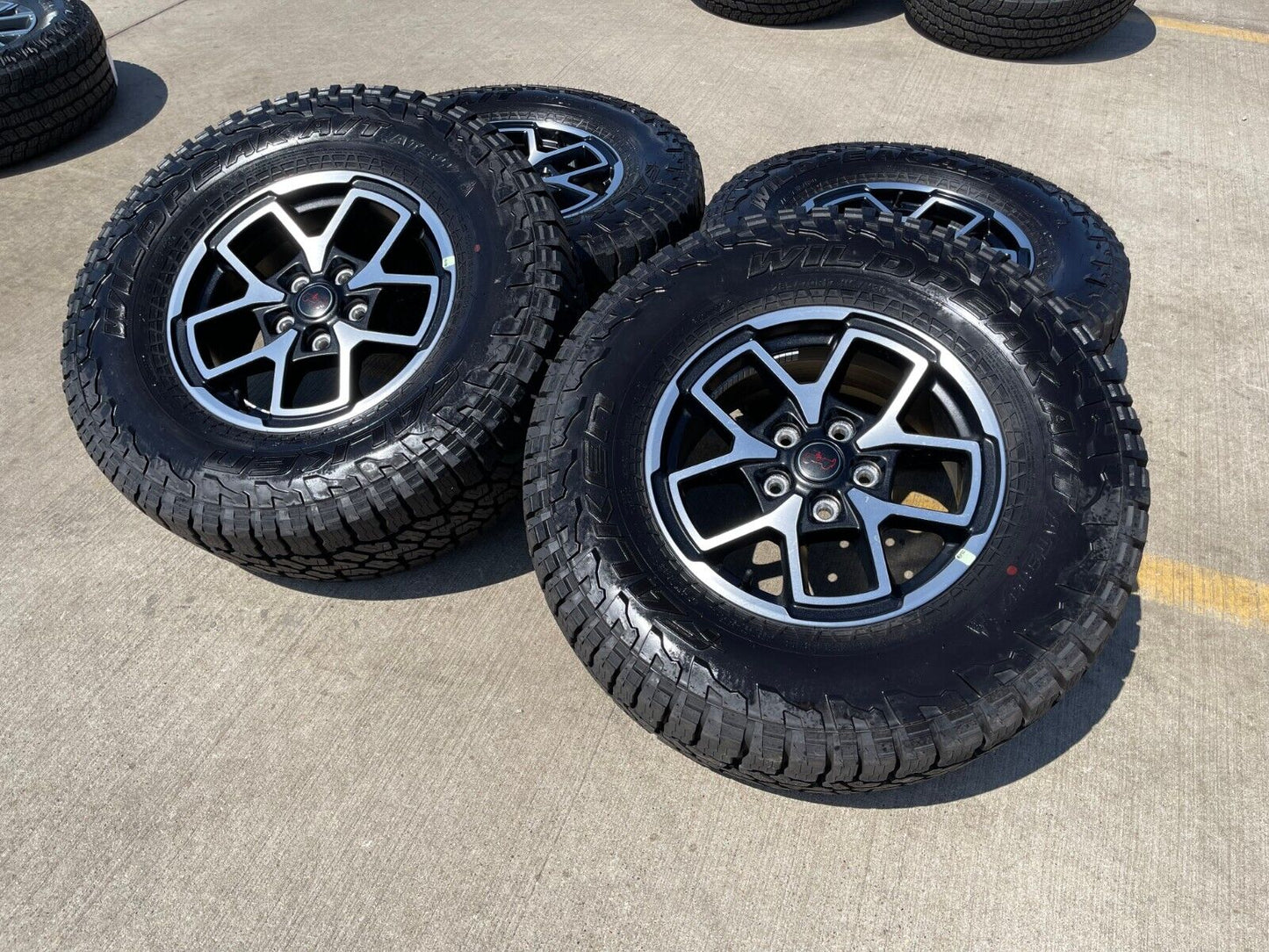 17" Jeep Wrangler Rubicon OEM wheel rim Gladiator spare A/T3 2024 2025 NEW