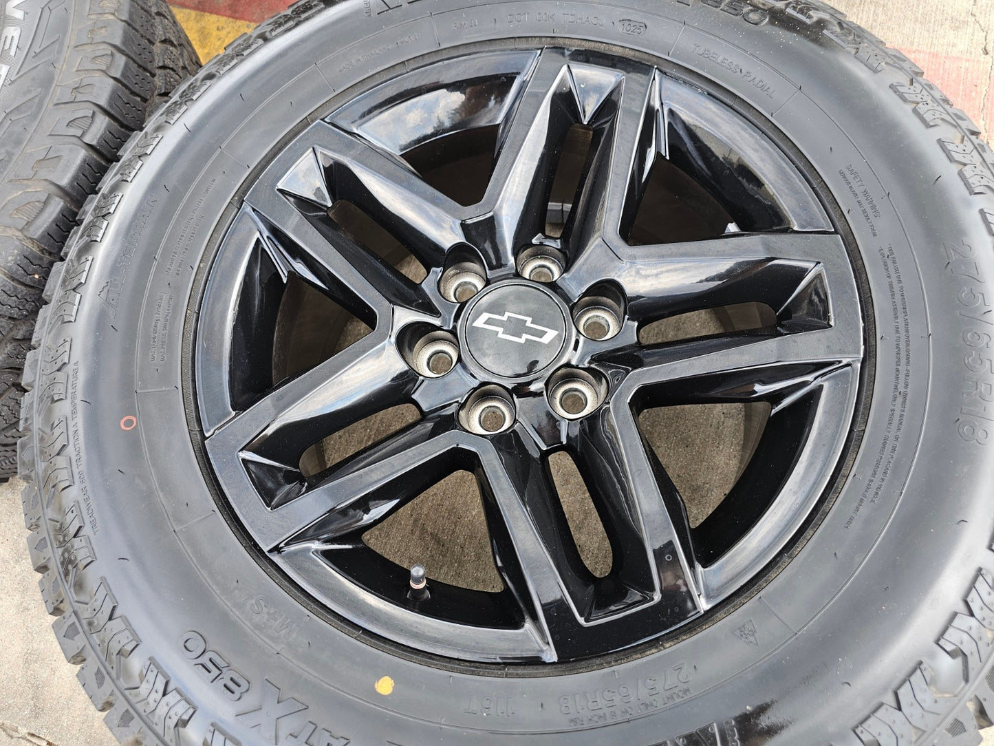 18" Chevy Silverado Tahoe Z71 ZR2 OEM 5911 wheels rims tires