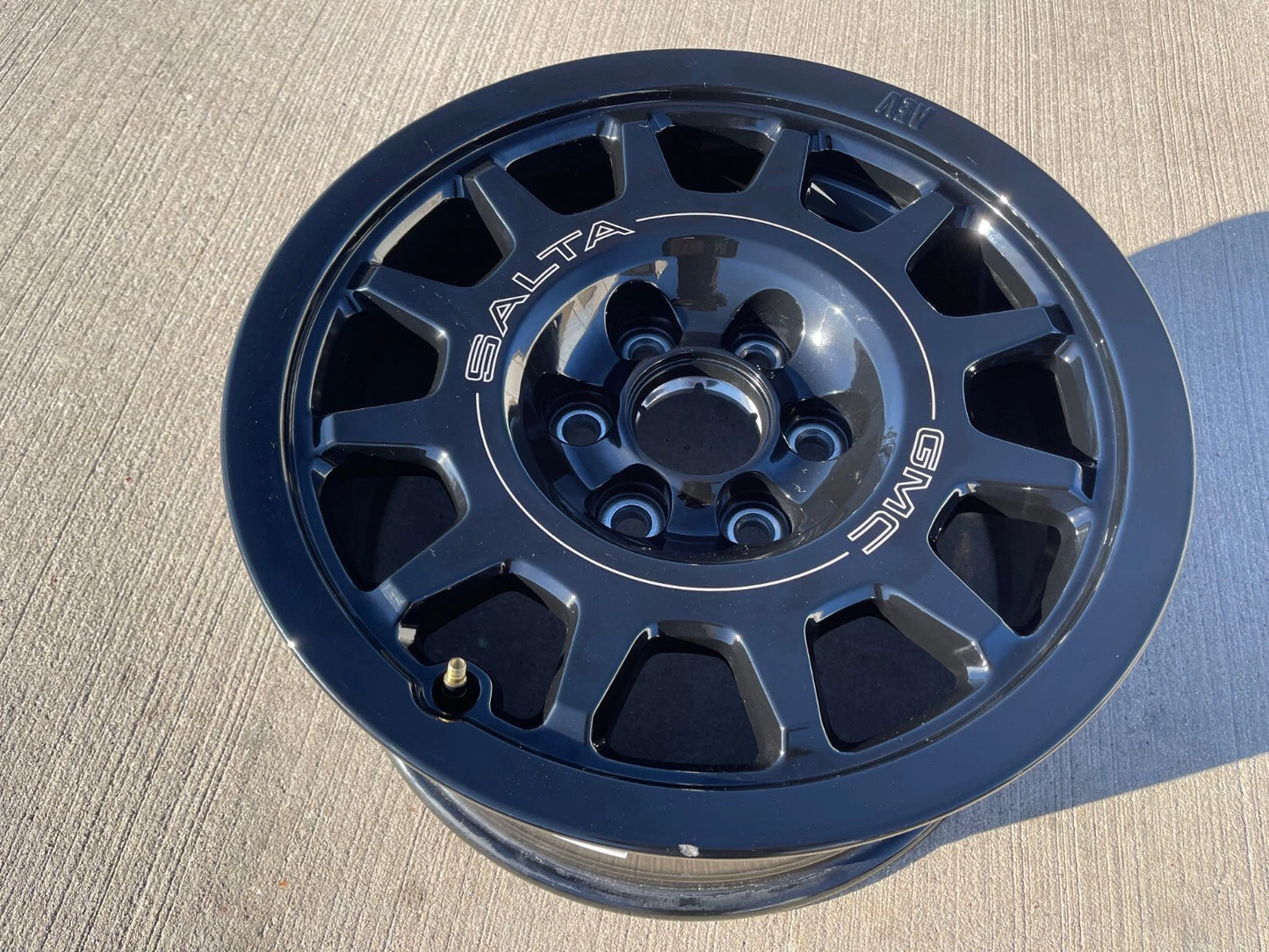 (4) 18" AEV SALTA GMC Sierra AT4X Chevy Silverado OEM rims wheels 2024 2025 2026