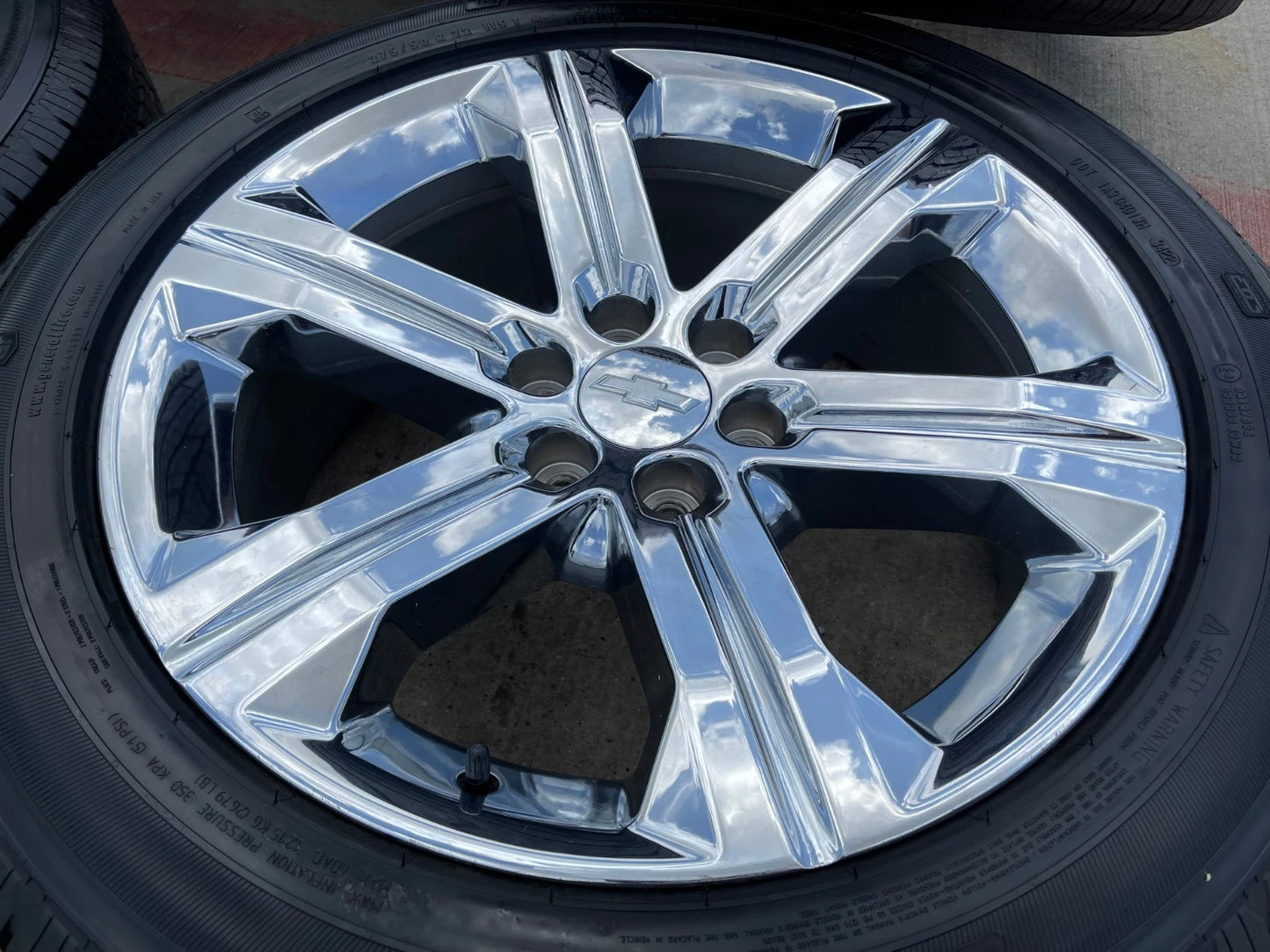 22" GMC Yukon Tahoe Chevy OEM CHROME wheels rims Silverado 5667 NEW tires