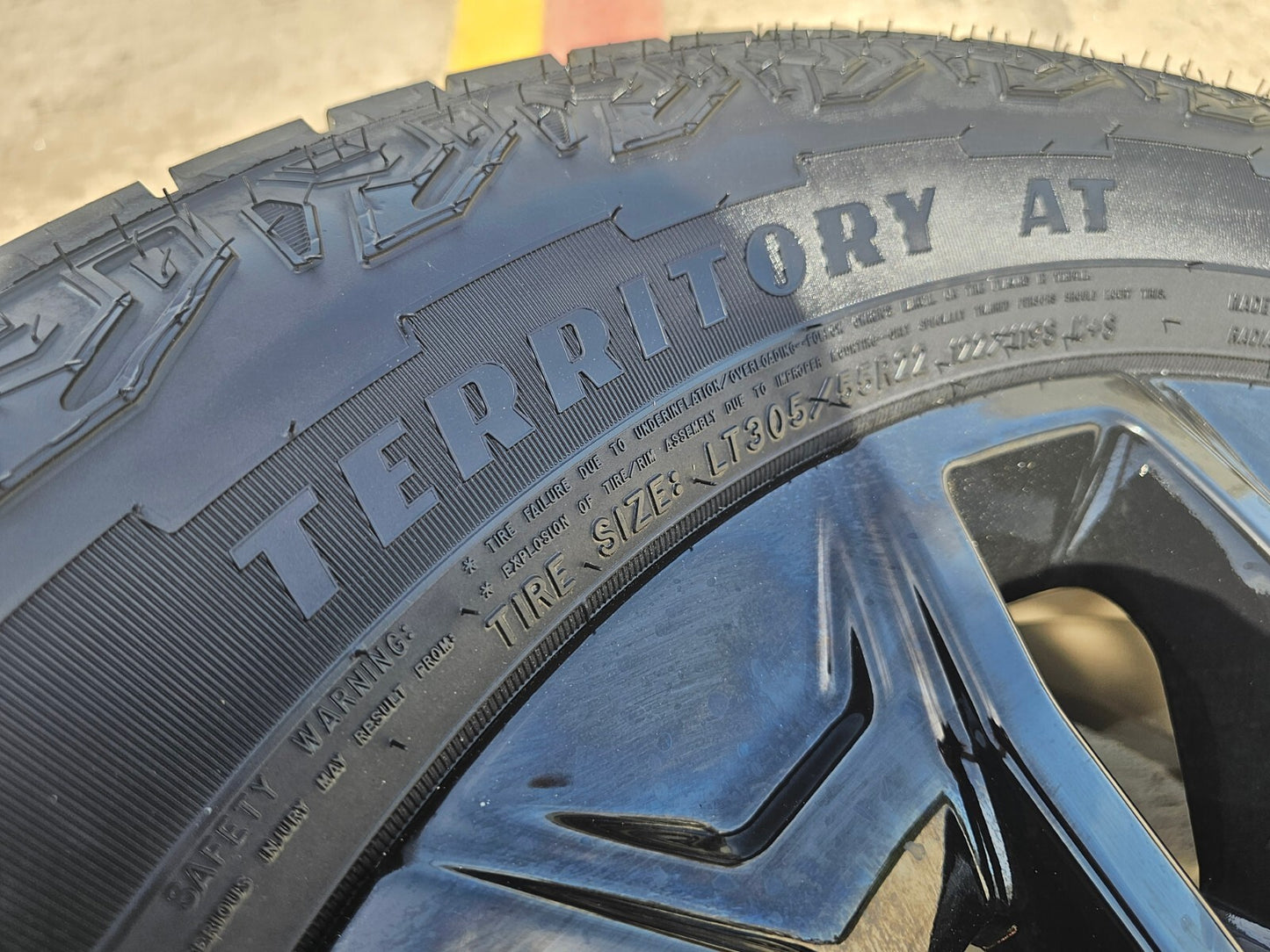 22" Chevy Silverado GMC Sierra 2500 OEM wheels rims A/T tires 2024 2025 2026 NEW