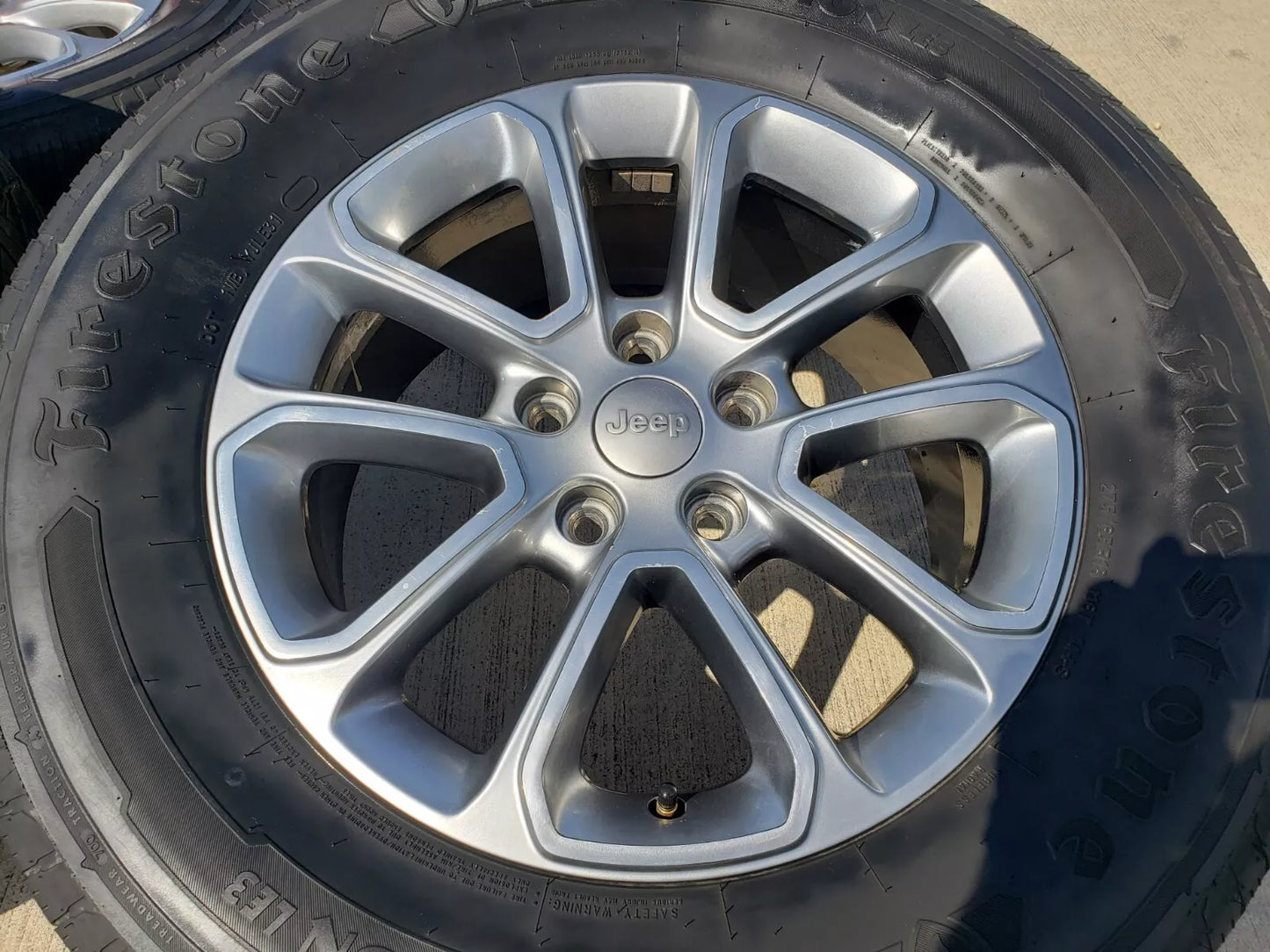 18" Jeep Grand Cherokee Dodge Durango OEM 9136 wheels rims tires