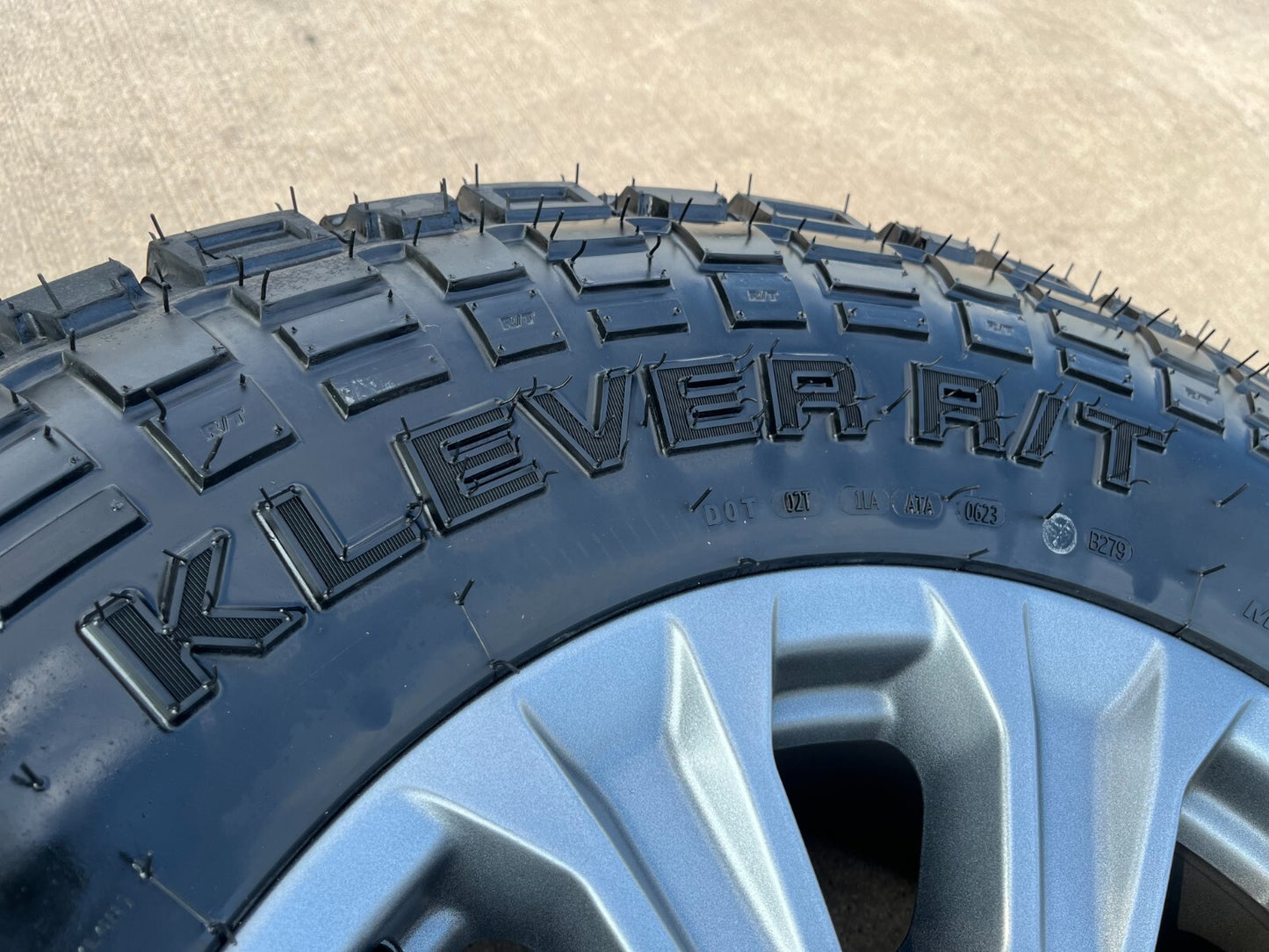 18" Ford F-250 F-350 OEM TREMOR gray rims wheels 10097 tires 2024 2025 NEW 35"