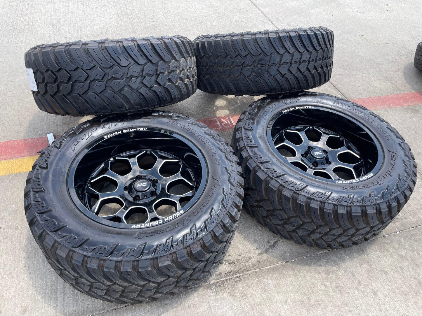 20x10 20" Rough Country 96 Series Jeep Wrangler Gladiator 5x127 5x5 wheels rims