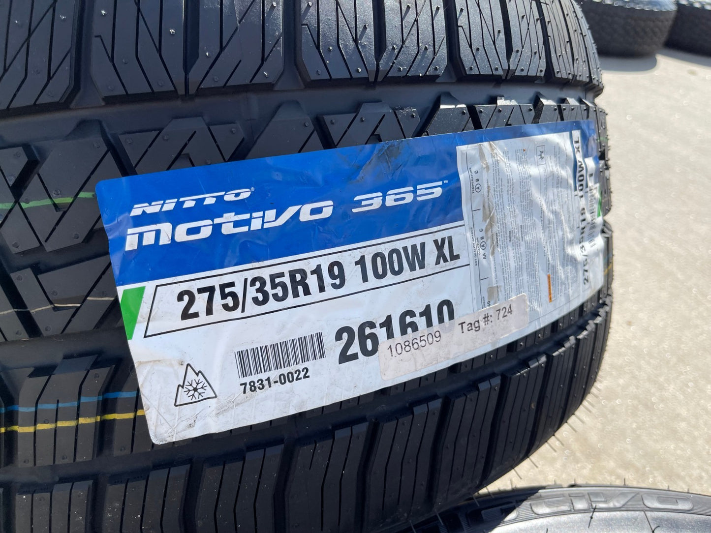 (1) 275/35/19 Nitto Motivo 365 tire 100W XL NEW