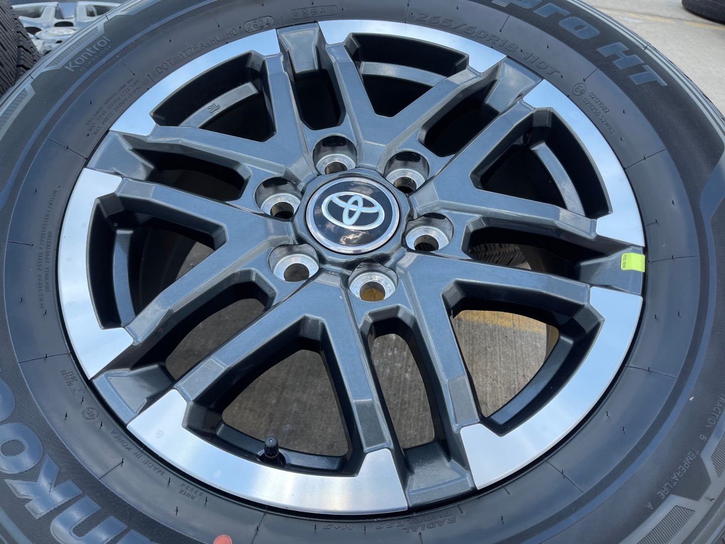 18" Toyota Tacoma 4Runner LIMITED OEM 10641 wheels rims 2024 2025 2026 NEW