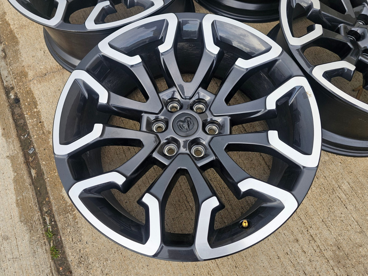 22" Dodge Ram 1500 OEM LIMITED Laramie 63497 wheels rims 2024 2025 2026 NEW