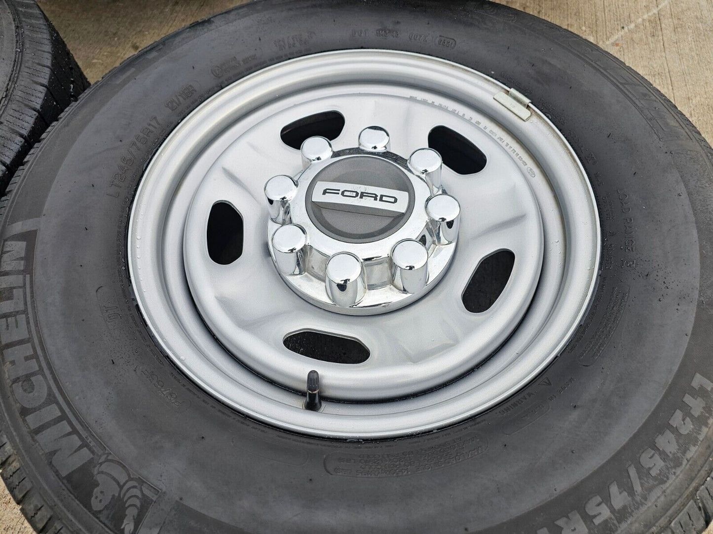 17" Ford F-250 F-350 OEM 3828 wheels rims tires MICHELIN 2021 2022 2023 2024