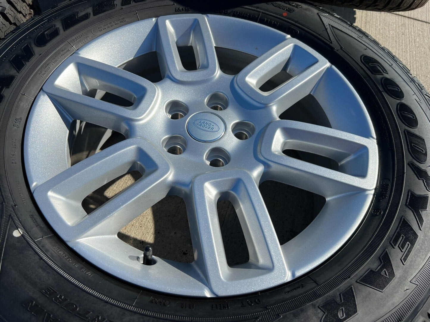 19" Land Rover DEFENDER Range Rover OEM wheels rims 72350 A/T 2023 2024 2025 NEW