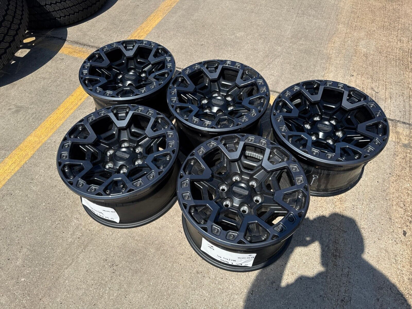 17" Ford F-150 Raptor R OEM BEADLOCK rims wheels 2024 2025