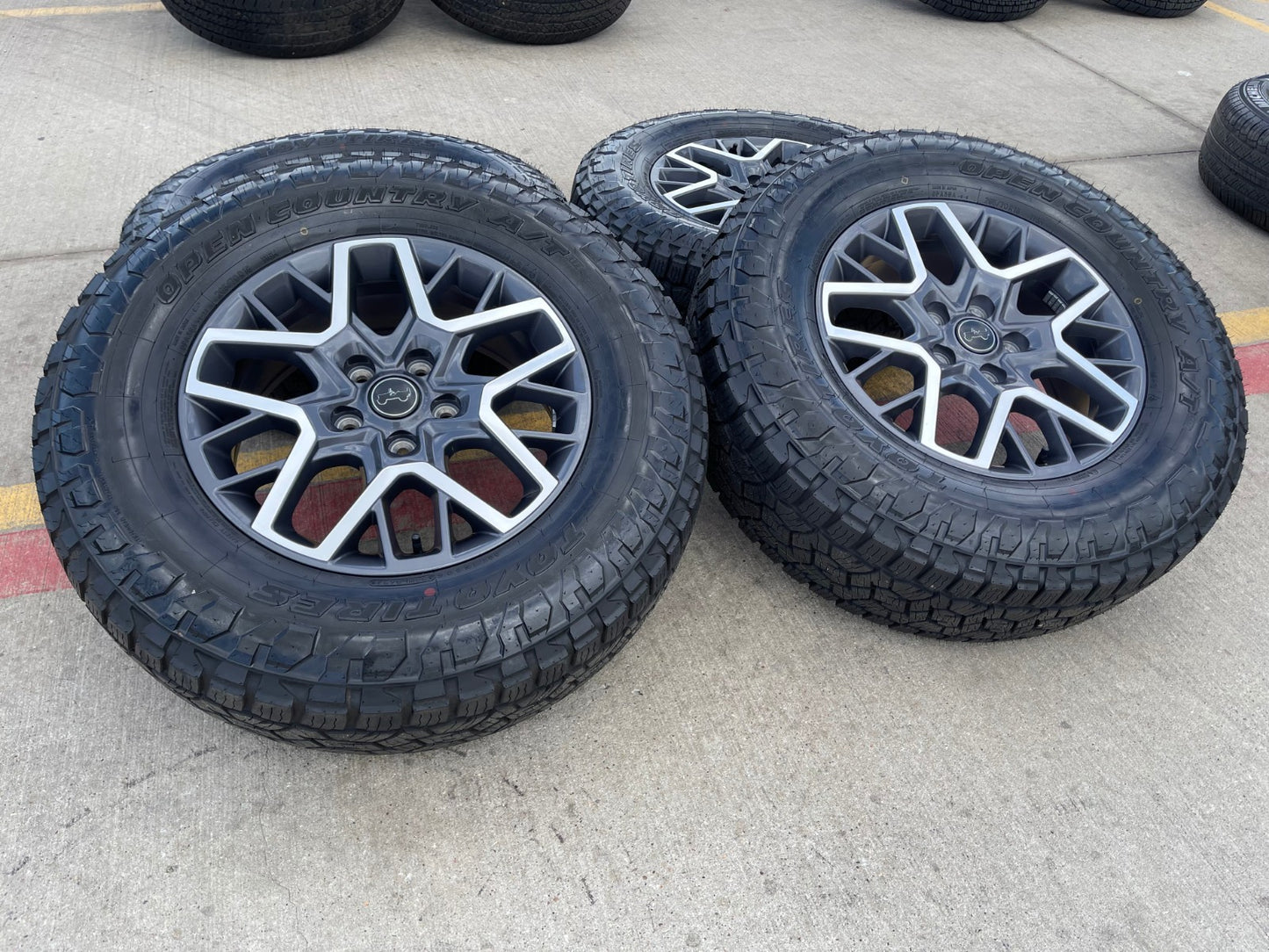 18" Jeep Grand Cherokee OEM wheels rims 51649 Wrangler Gladiator 2024 2025 NEW