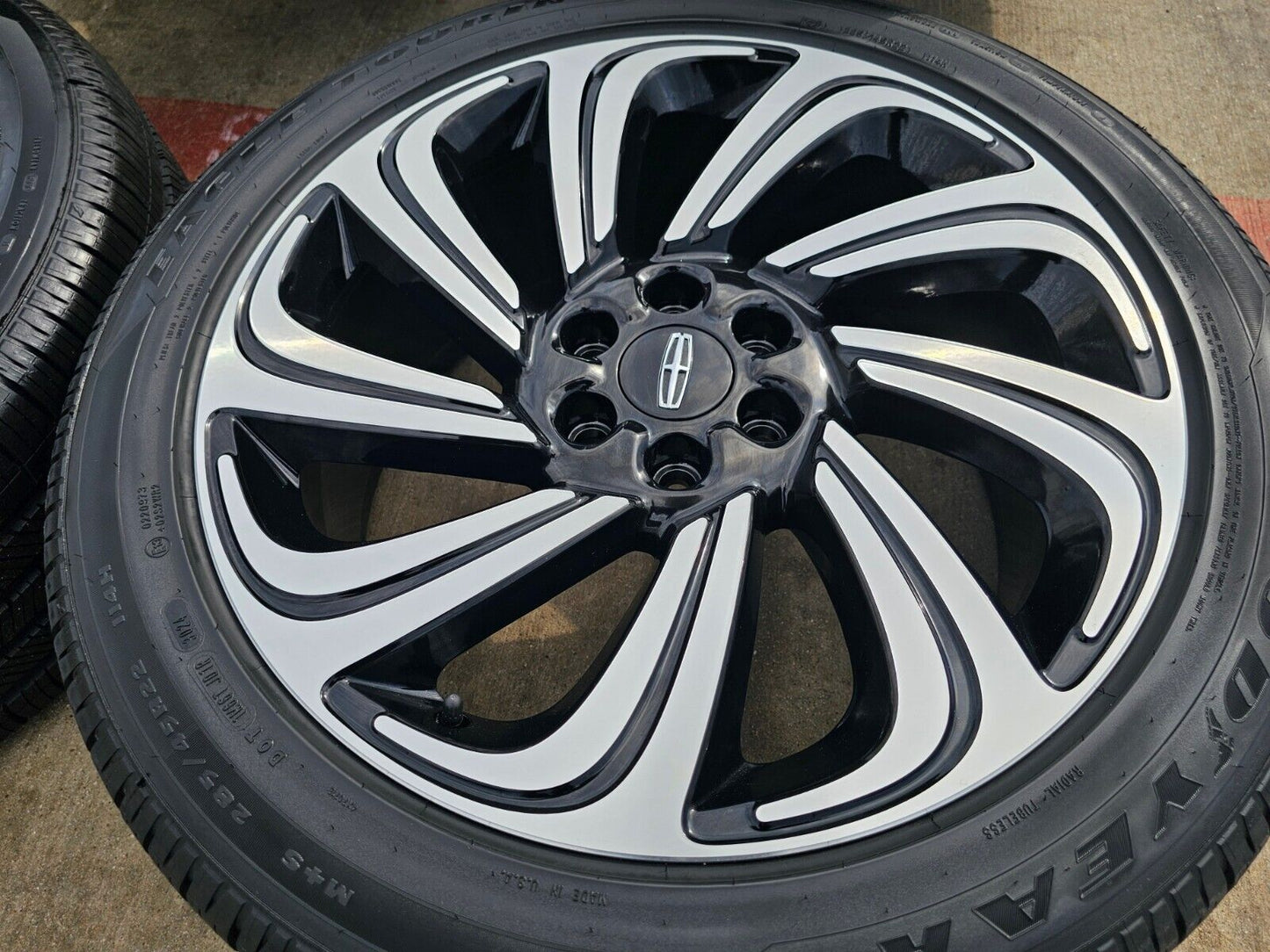 22" Lincoln Navigator OEM rims wheels Black Label tires 10497 2024 2025