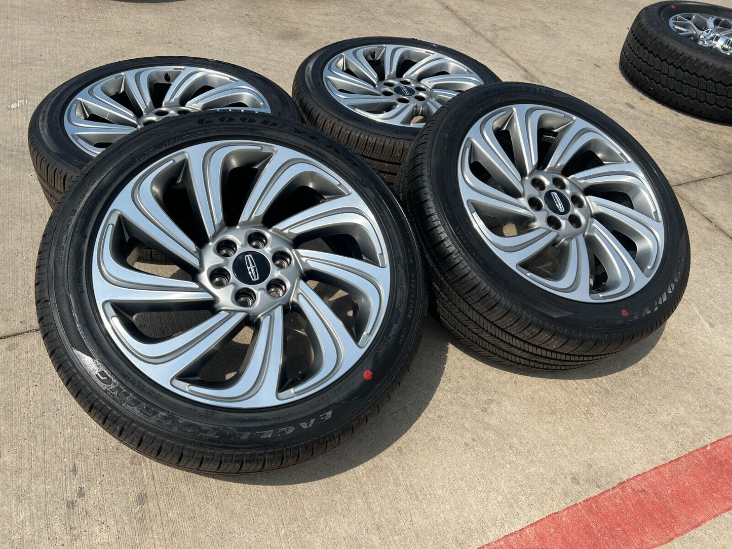 22" Lincoln Navigator OEM rims wheels RESERVE tires 2022 2023 2024 10497