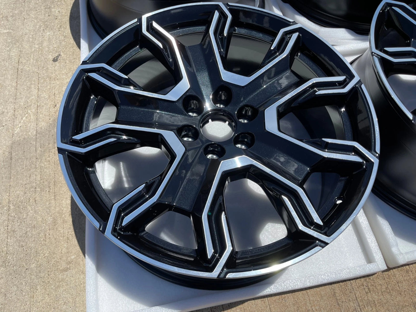 24" GMC Yukon Sierra Chevy Tahoe Escalade V OEM wheels rims 2025 2026 NEW