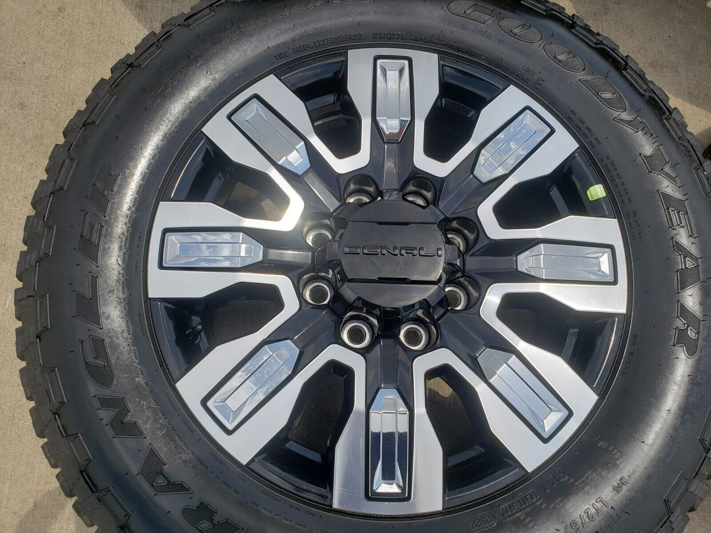 20" GMC Sierra DENALI ULTIMATE 2500 3500 OEM wheels rims 5958 Chevy tires