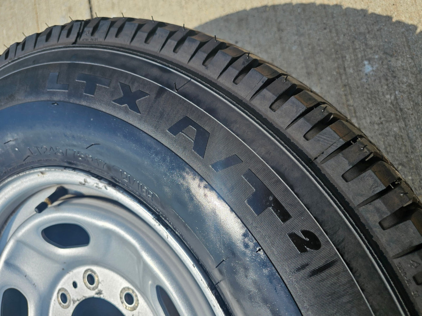 17" Ford F-250 F-350 OEM 3828 wheel rim tire 2021 2022 2023 2024 2025 MICHELIN