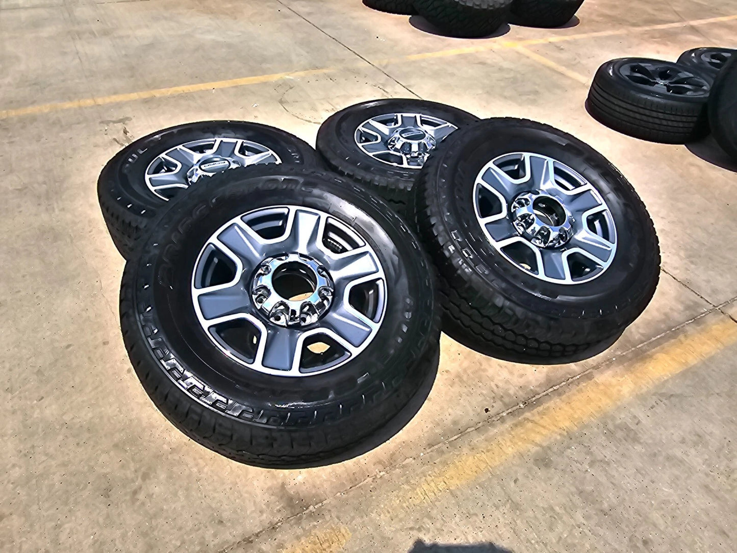 18" Ford F-250 F-350 Lariat FX-4 OEM gray wheels 10298 tires