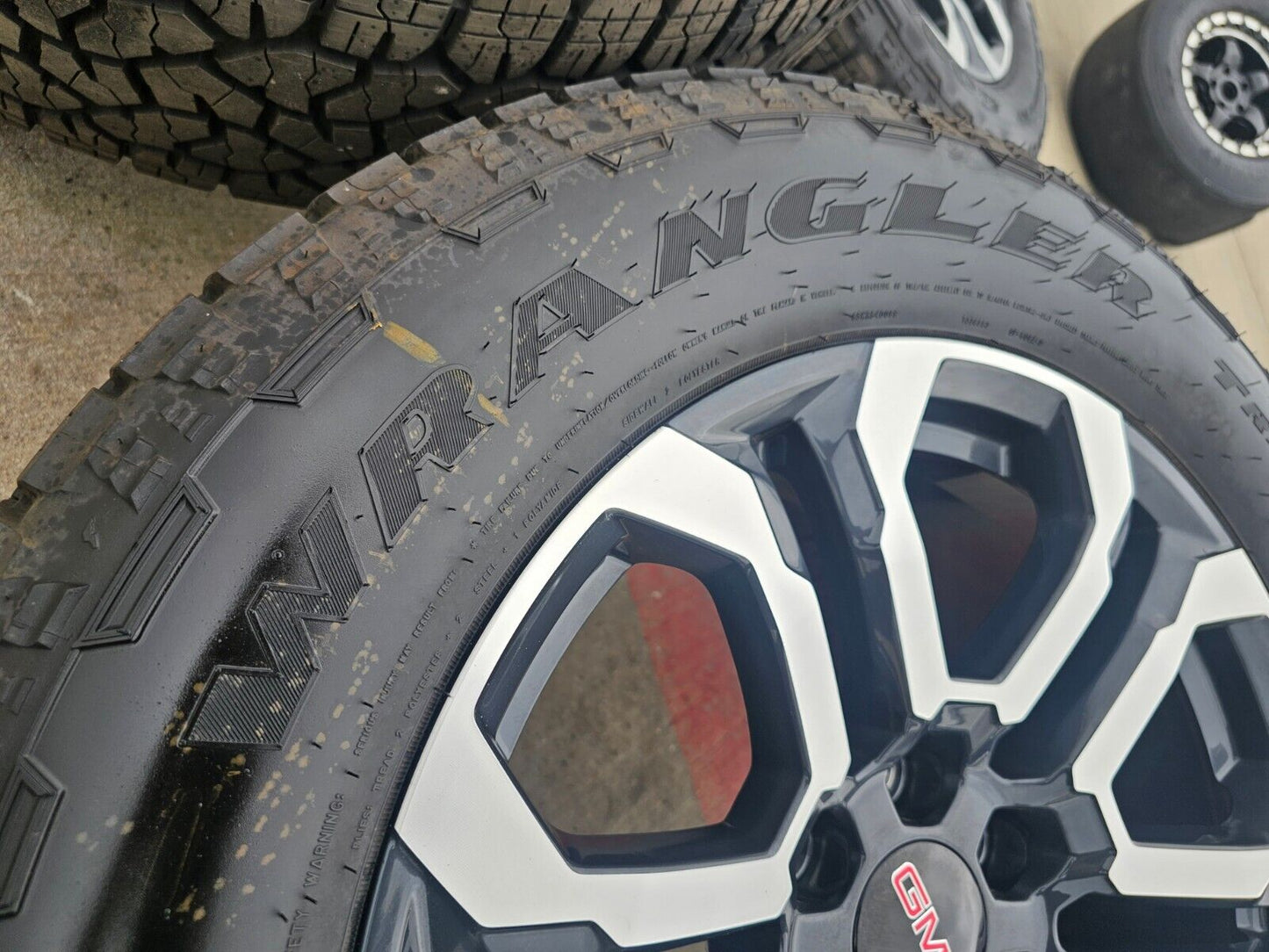 20" GMC Sierra Canyon Chevy Silverado OEM wheels rims 95780 tires 2024 2025 NEW