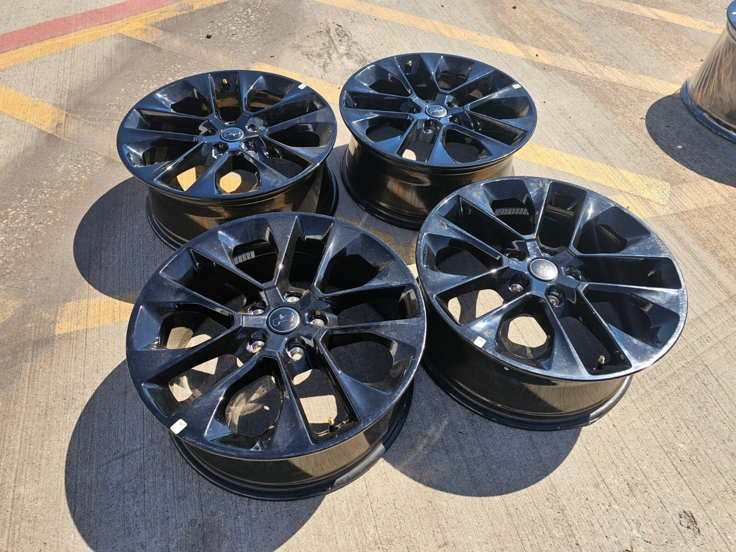 20" Jeep Wrangler HIGH ALTITUDE OEM Black wheels rims Gladiator 9262 96902 NEW