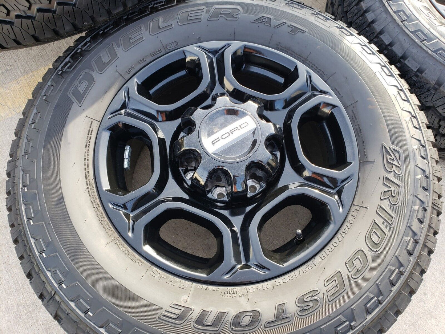18" Ford F-250 F-350 Lariat FX-4 OEM 10479 black wheels 2023 2024 2025 NEW
